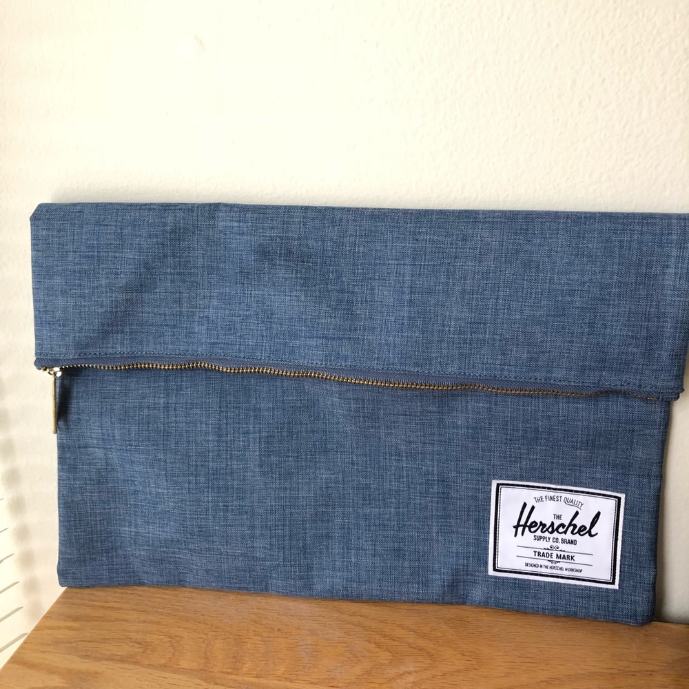 Herschel Foldable Pouch